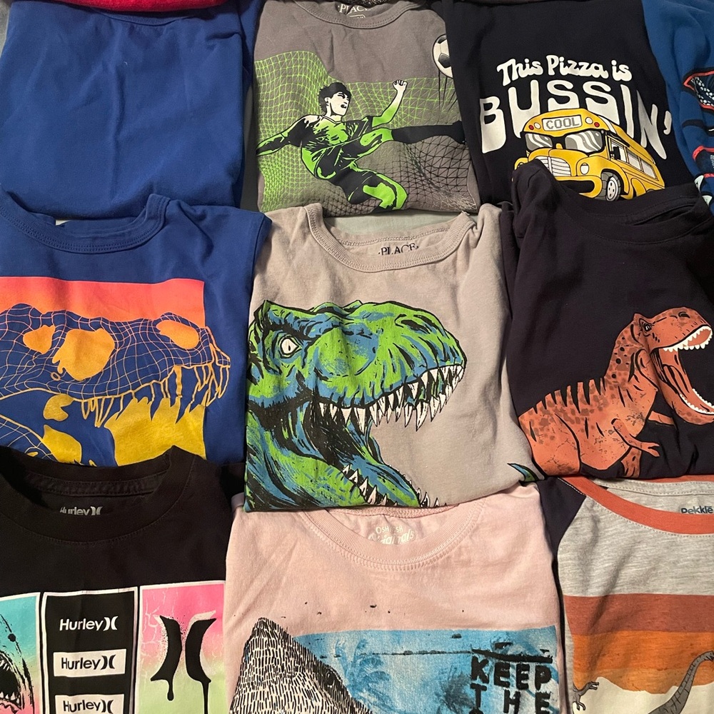 Boys lot of 14 Graphic T-Shirts and Puma zip-up hoodie